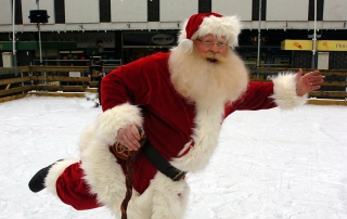 The Deluxe Father Christmas Goes Skating